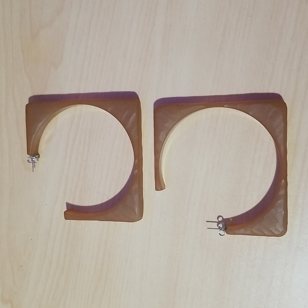 💕RACHEL COMEY💕 Tuck Acrylic Square Hoop Earrings ~ Amber NWOT - Picture 6 of 7